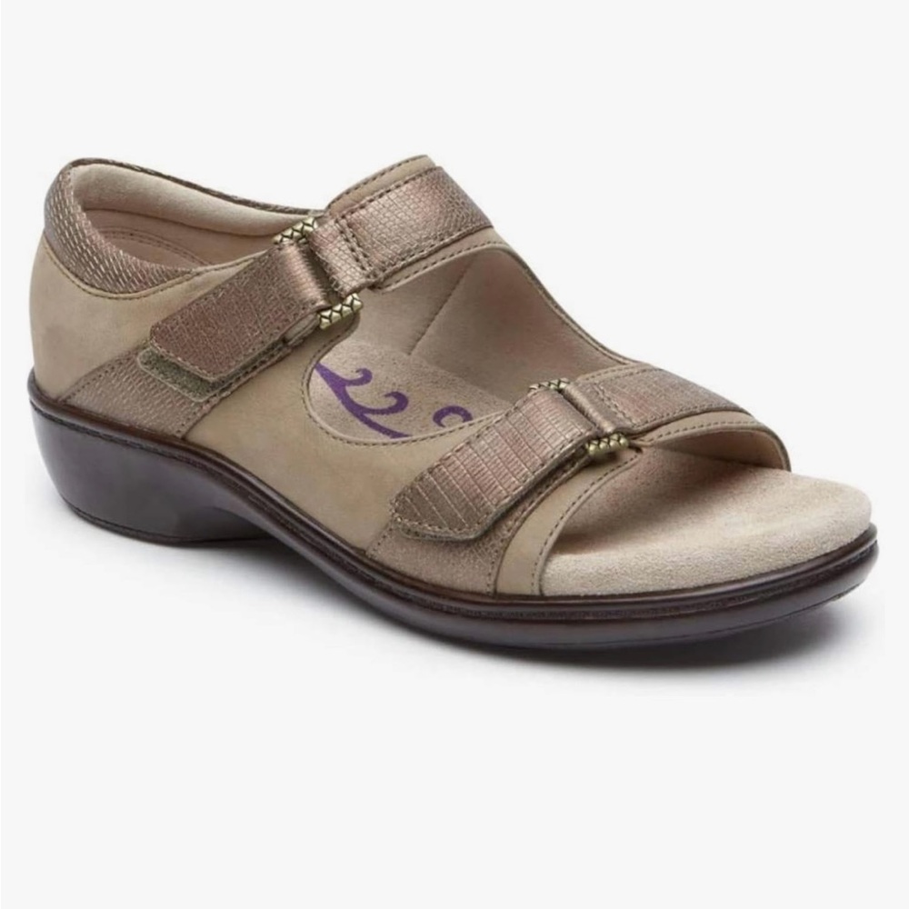 Aravon Women's Tan Sandals. Open toe comfort size 6.5